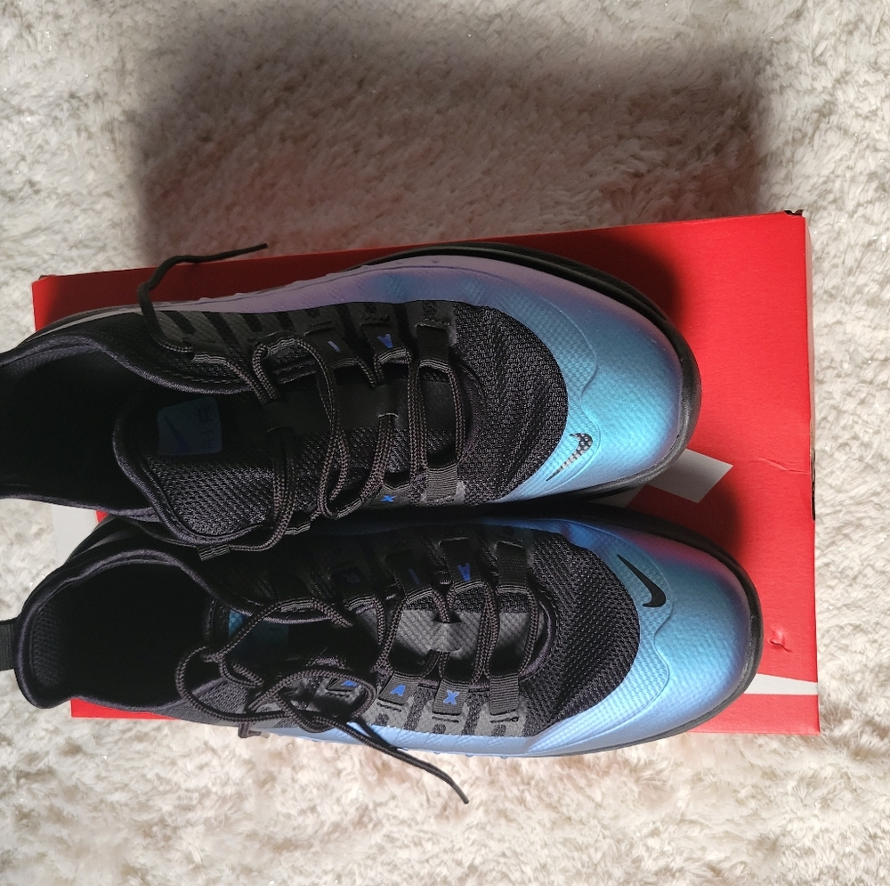 Nike air max boys youth sneakers fluorescent blue and black size 7Y